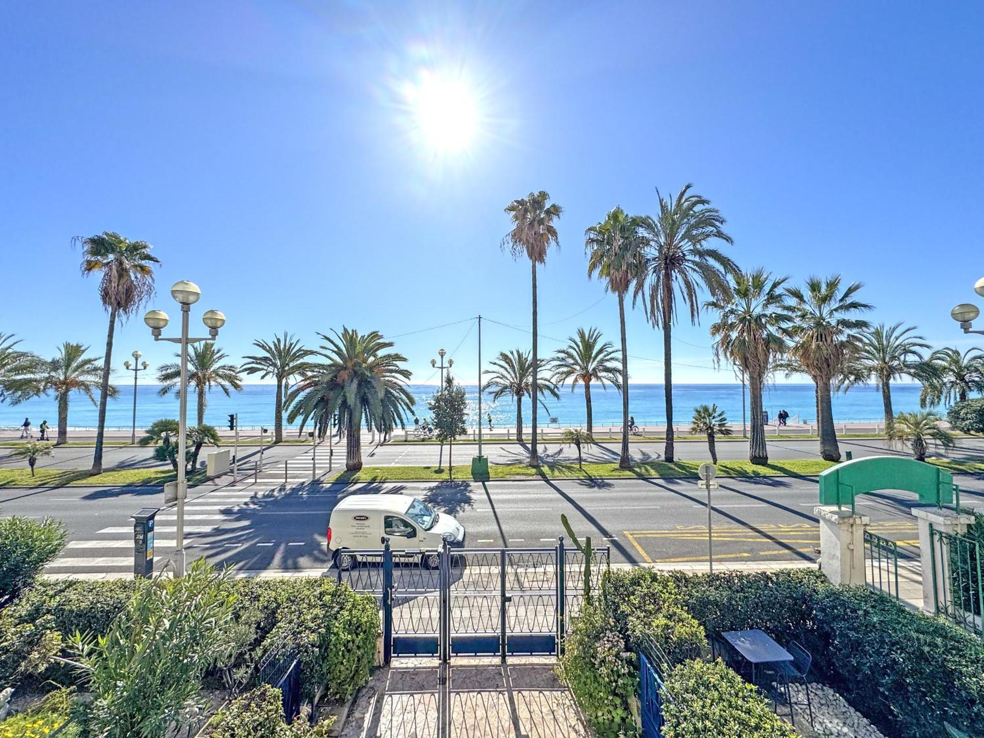 Promenade Holiday - Suffren Beach Nice Exterior photo